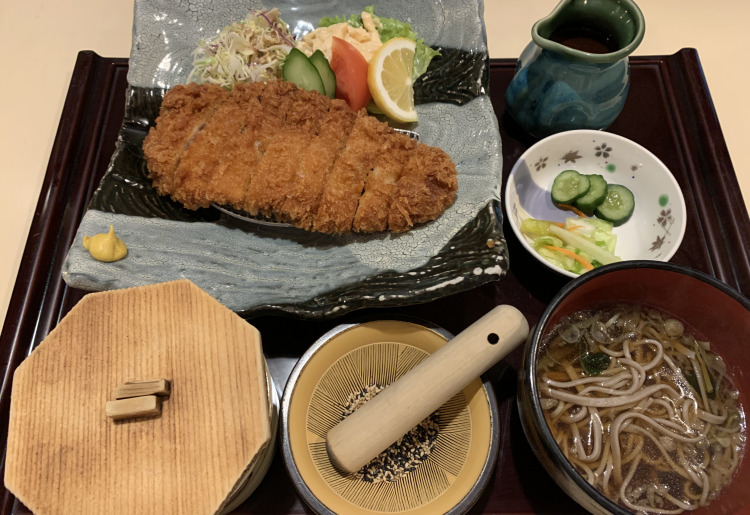 とんかつランチ